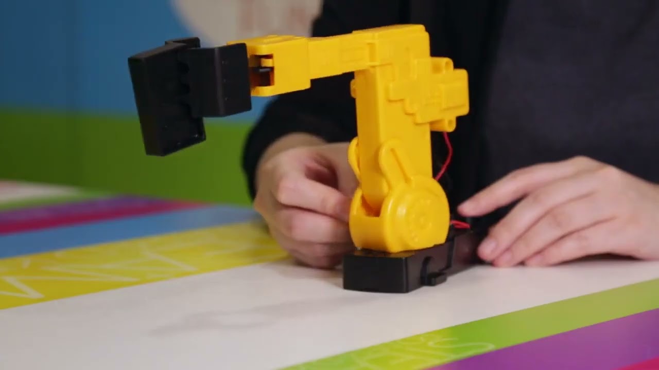 4M KidzRobotix Motorised Robotic Arm - Toyworld Noosa