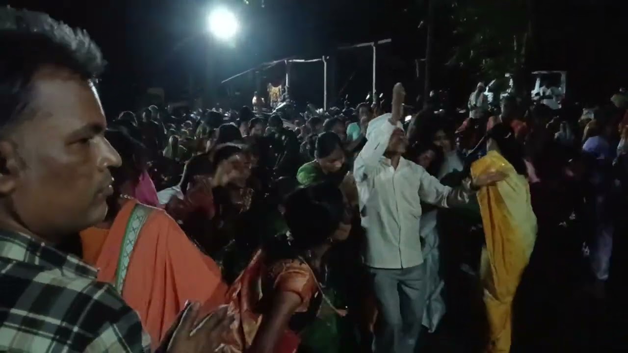 जय भोरी मांउली  माँ to आरती उतlरु  ( भिलक्या बाबा)..…थोवा गाव. (कार्यक्रम At. Bondpada DANG)🌎🙏