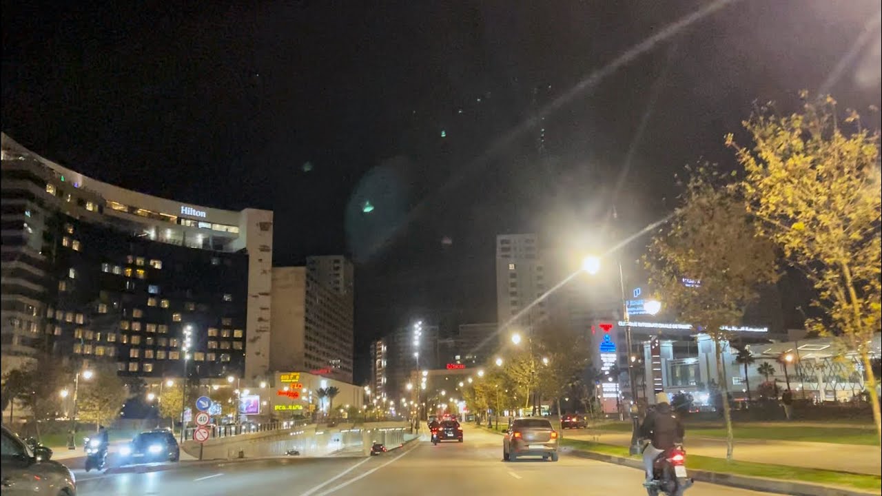 جولة ليلية في مدينة طنجة من النجمة الى رياض تطوان.. شاهد الاجواء الليلة بالمدينة 😍