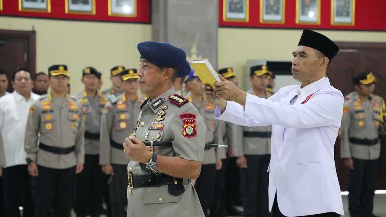 Kapolda Bali Pimpin Upacara Serah Terima Jabatan Komandan Satuan Brimob Polda Bali