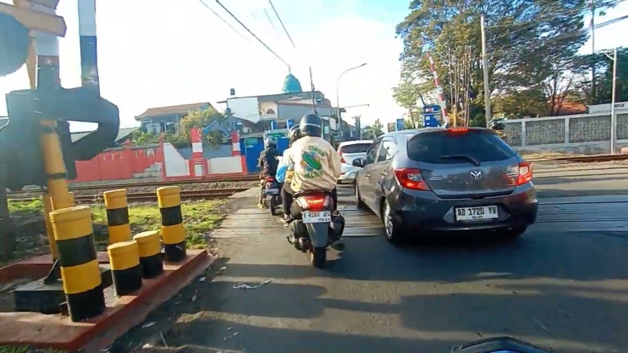 Ulin ka imah Randa bengsrat, pasalingsingan jeung sule.