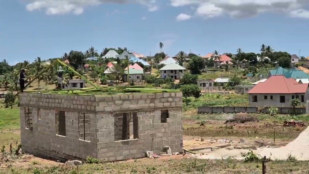 JENGA NASI NA VIWANJA VIPO HAPA KIGAMBONI MIKWAMBE MTAA WA PONDE.