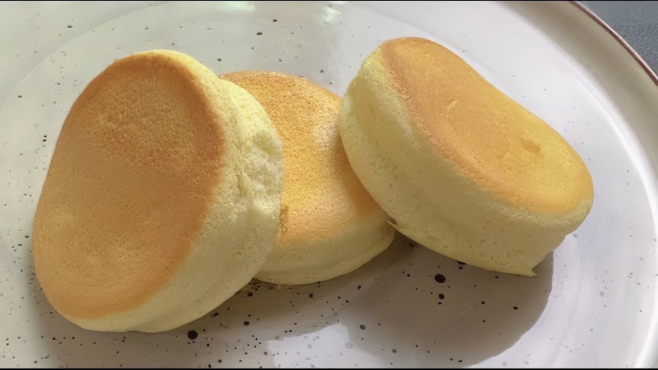Japanese Fluffy Souffle Pancakes