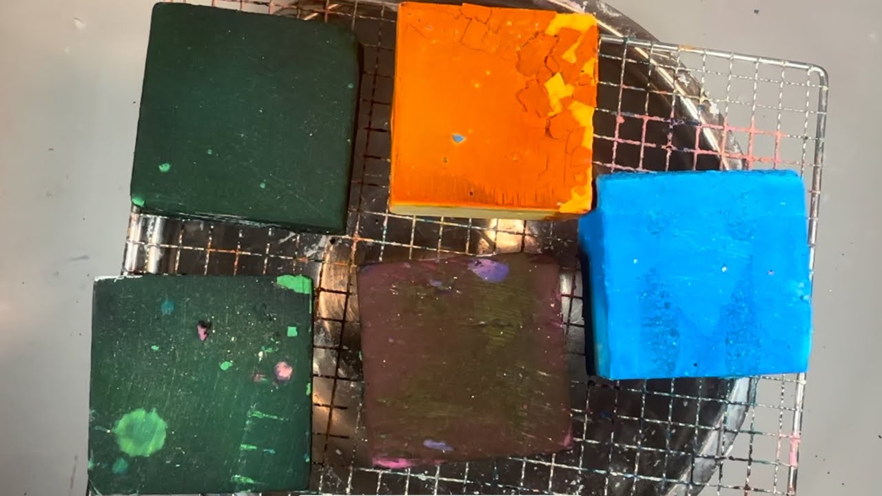 Deep Dyed Gym Chalk