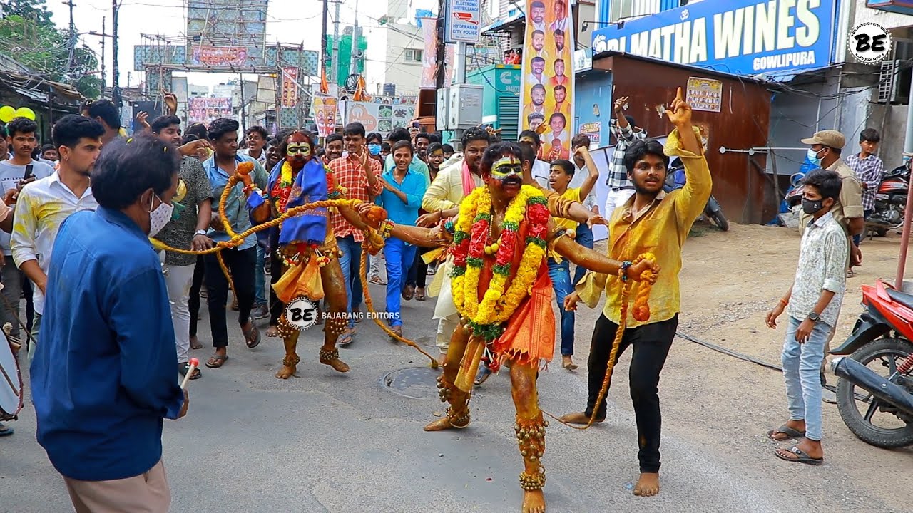 Vijay Potharaju Grand Entry | Potharaju Grand Entry At Lal Darwaza | Potharaju Dance