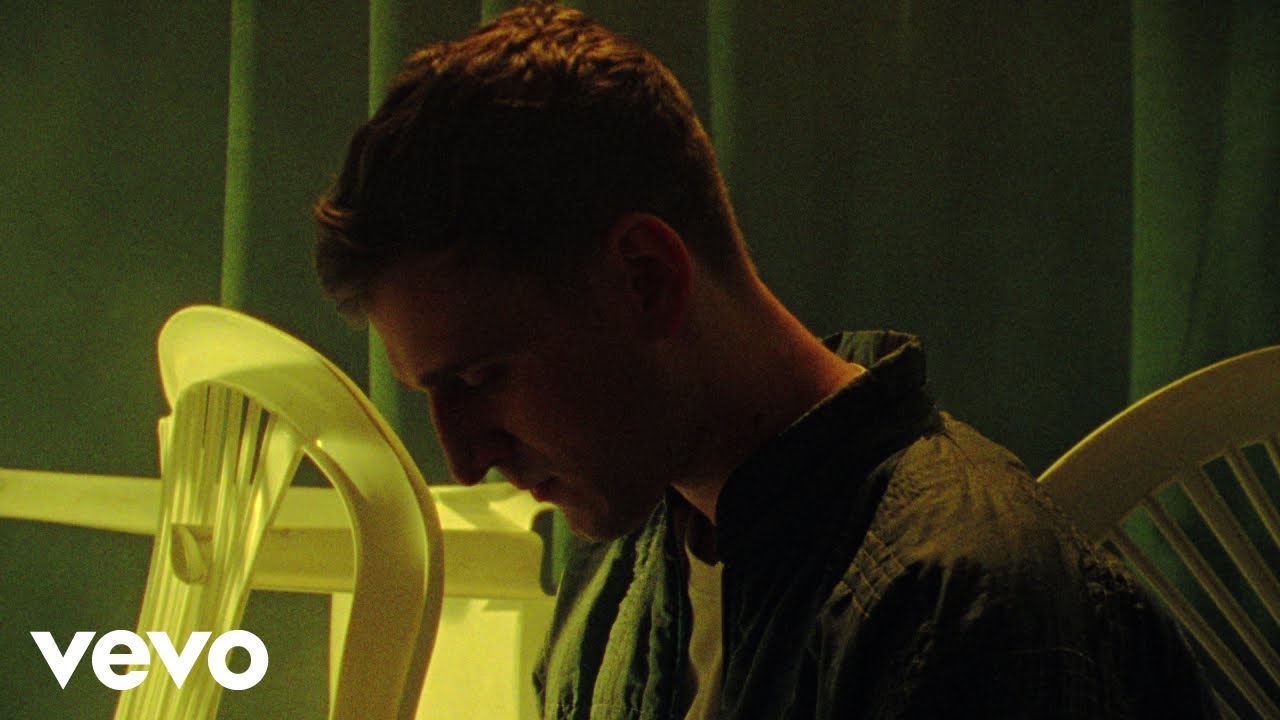 LOUTA - NO ME EST&Aacute;S HACIENDO UN FAVOR