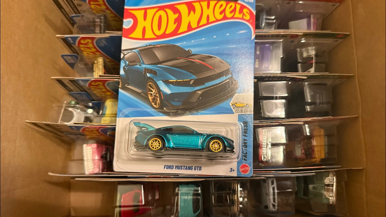 Case Breaks, Finds and a Big HW Collect Co Buy