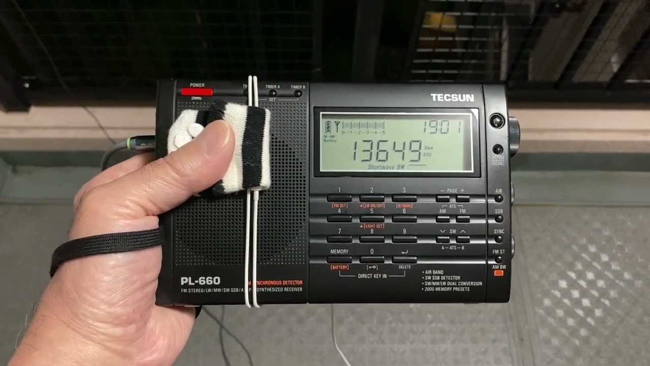 WRN - Radio Prague International 13650kHz Russian
