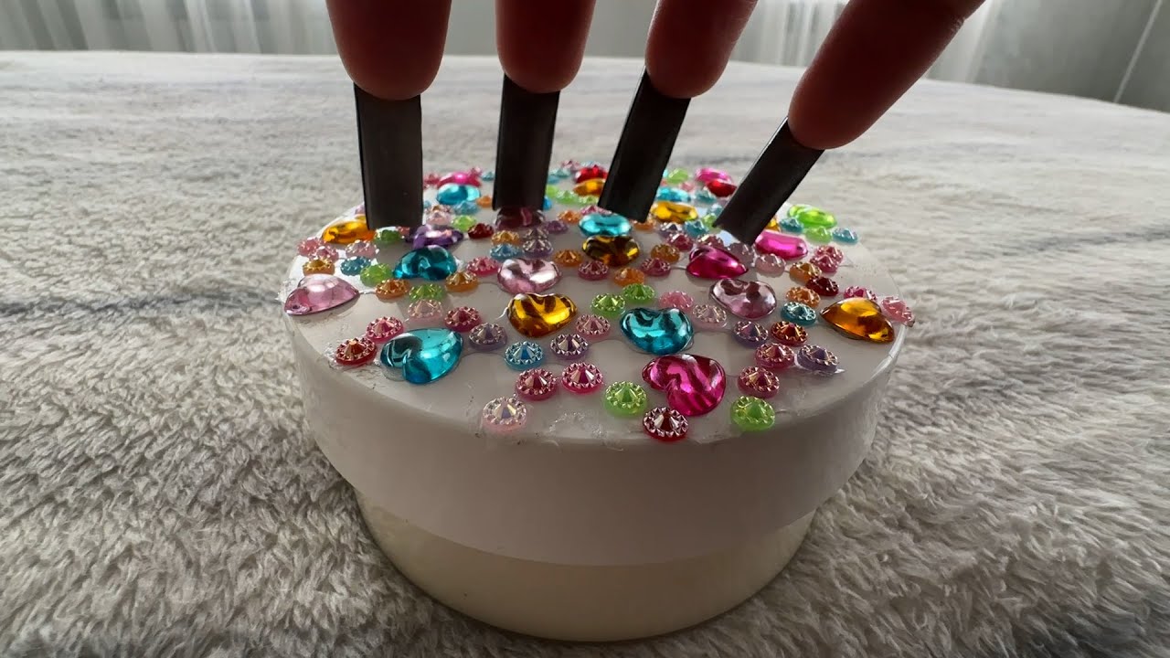 Build Up ASMR tapping & scratching triggers ! ( camera tapping )