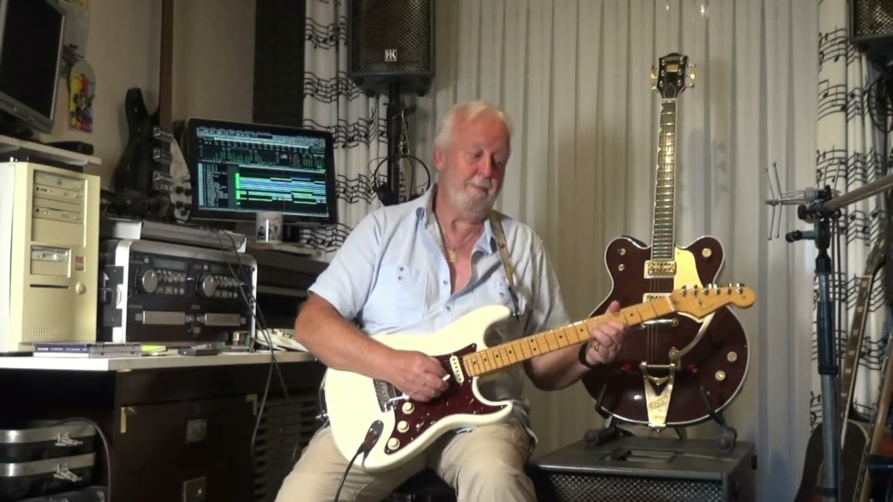 Am I That Easy To Forget -Jim Reeves / Engelbert Humperdinck ( on guitar by Eric )