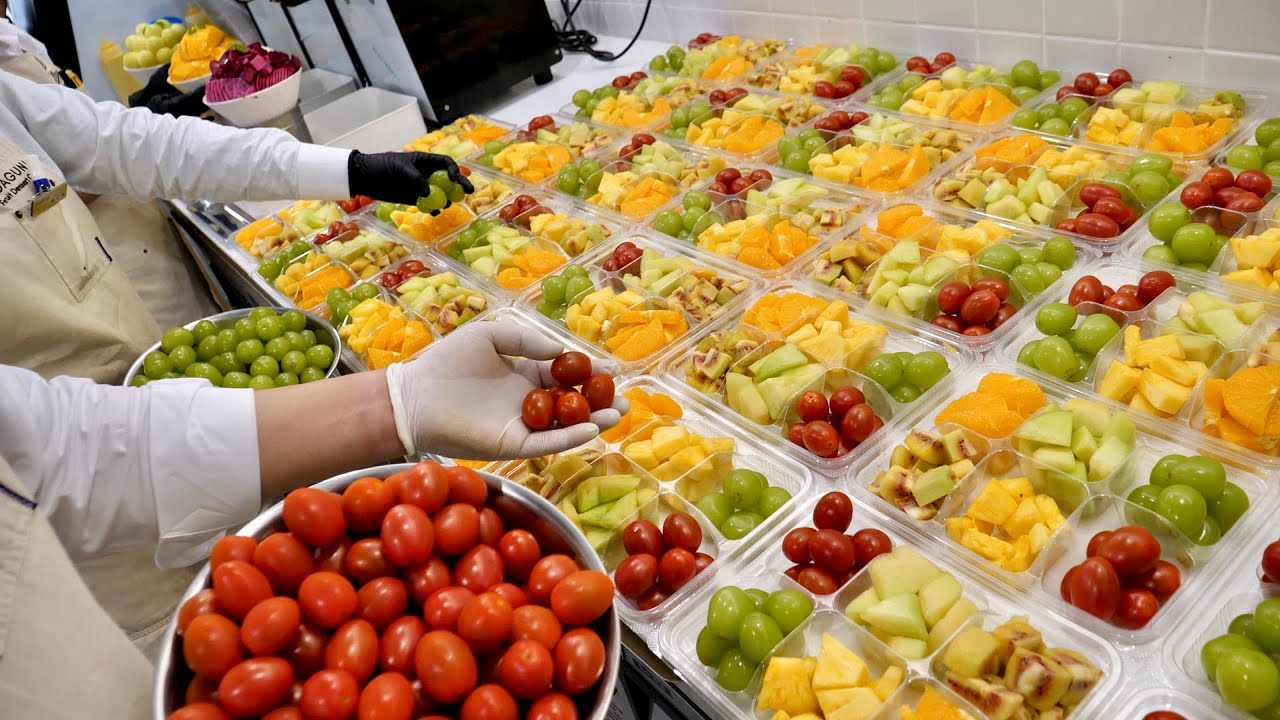 ”과일자르기 달인이 만든 미친 퀄리티 과일빙수?“ 산더미로 쌓아주는 컵과일, 과일도시락 | fruit shaved ice | korean street food