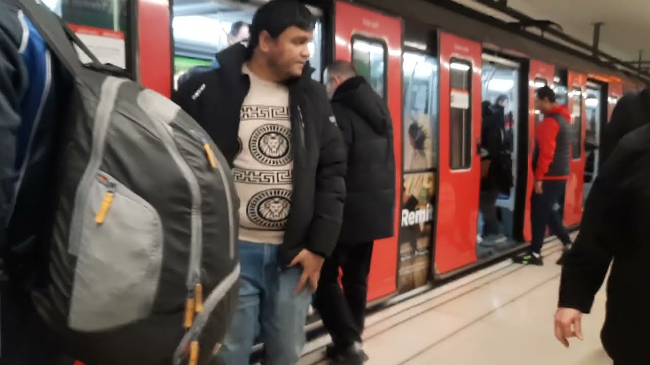 Metro L3 Trayecto Fontana - Catalunya en Serie 2013 Con Vinilos