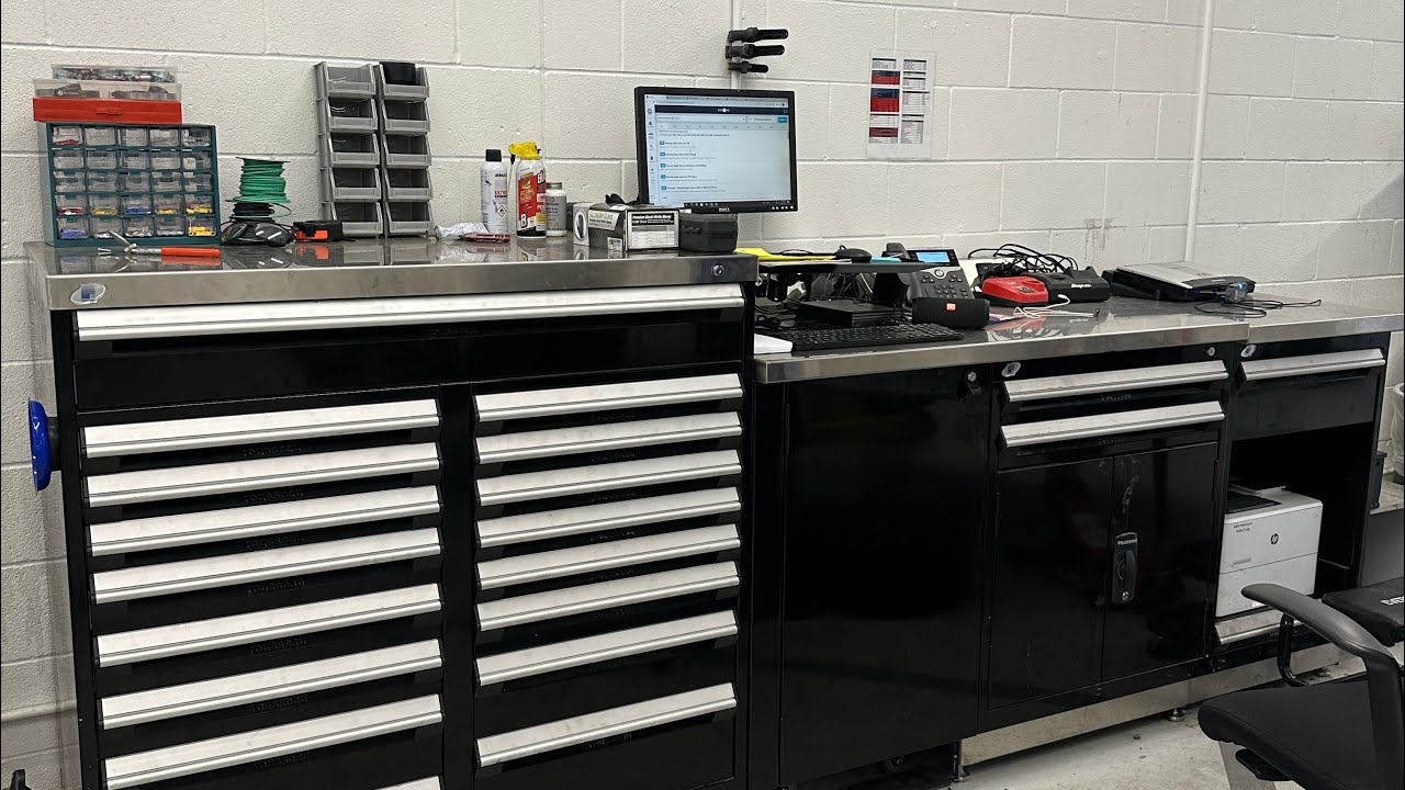 18 year old dealership tech tool box tour!!!