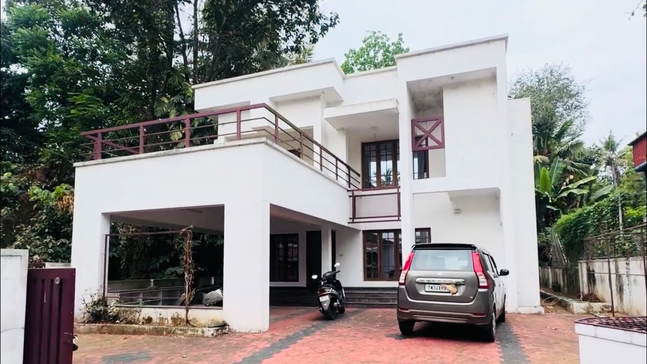 Pre Owned House for Sale in Angamaly Town, Ernakulam | 9.75 Cent, 2450 Sqft, 4 BHK |Very Urgent Sale