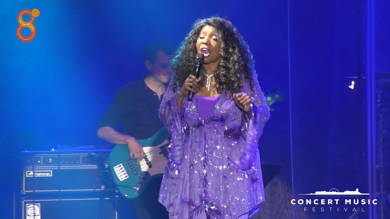 GLORIA GAYNOR - CAN'T TAKE MY EYES OFF YOU