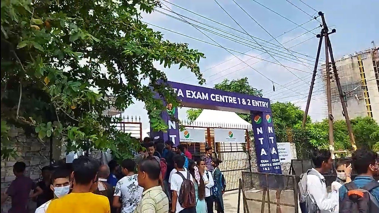 CUET-2022 Cancelled 😱😨 |NTA servers down |Noida sector 64 center