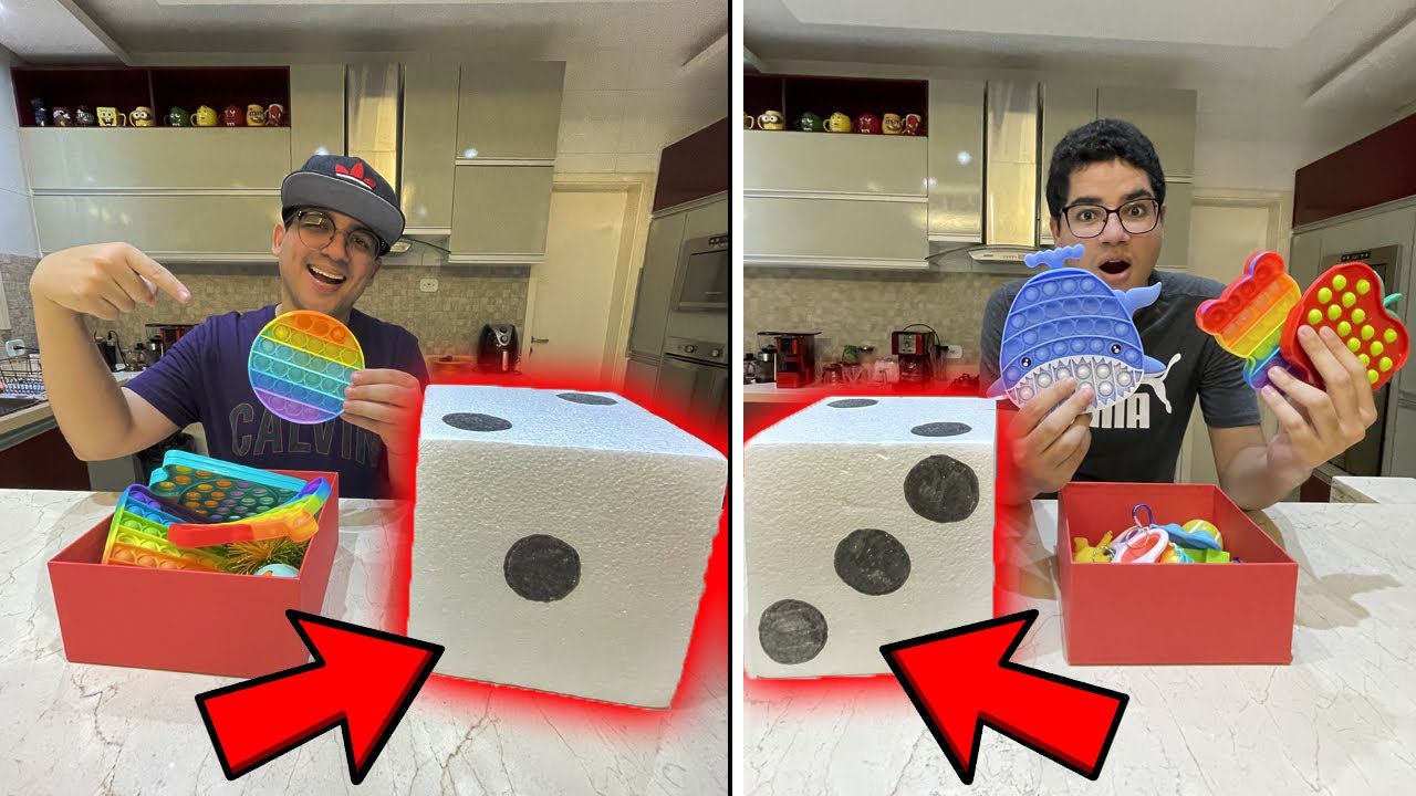 O DADO ESCOLHEU O NÚMERO DE FIDGET TOYS QUE VAMOS TROCAR!! - Família Velhote
