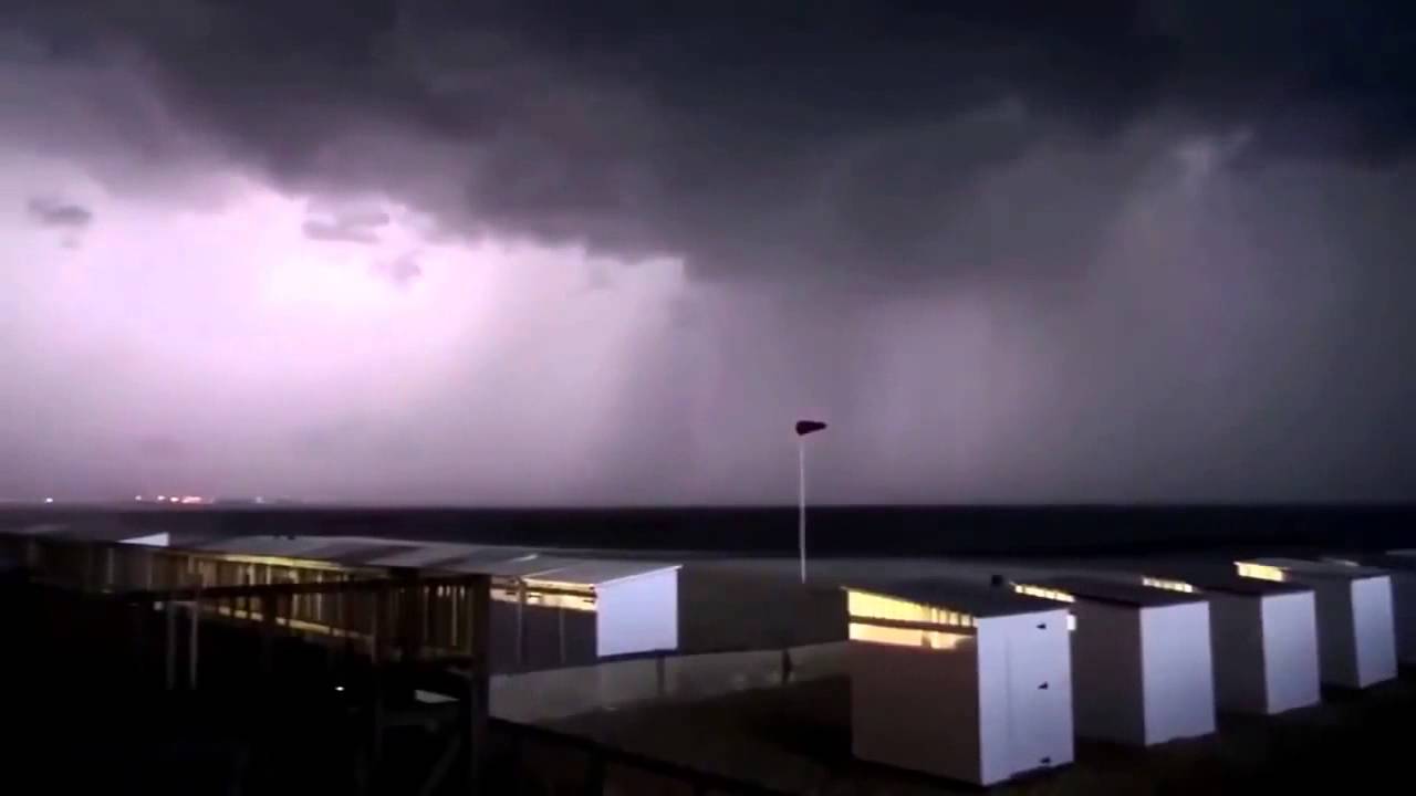Une tempête s'approche de la côte belge