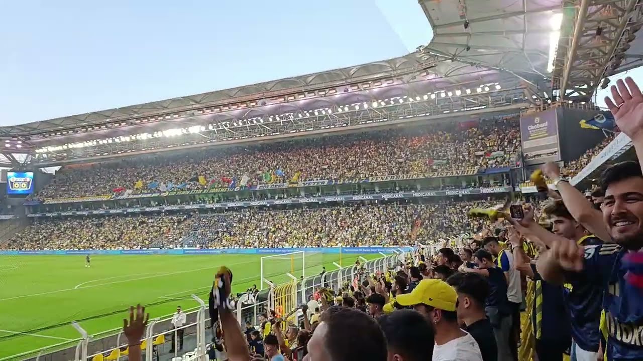 FENERBAHÇE FEYENOORD MAÇ ÖNCESİ ATMOSFER | Samanyolu-Hücum Marşı-Mohikan-Yaşa FENERBAHÇE |