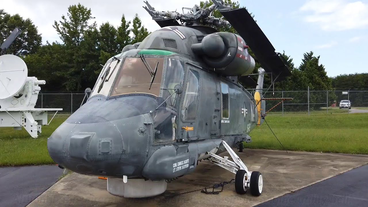 Kaman SH-2G Super Seasprite Helicopter Walkaround Video. DJI Osmo Pocket