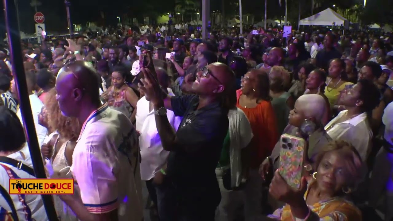 ZAFEM SAVALOU LIVE  IN SOUND OF LIVE HAITI