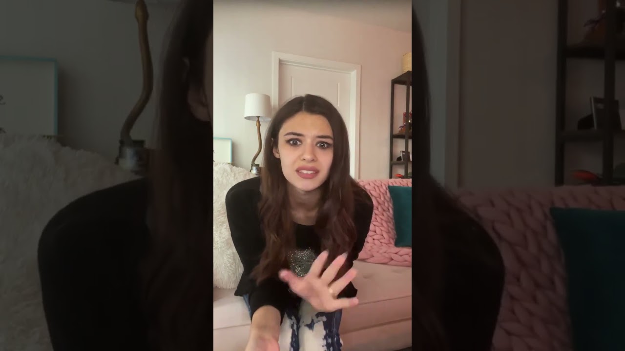 Nicole Maines | ElfQuest | Q&A and Autographs (07-21-22)