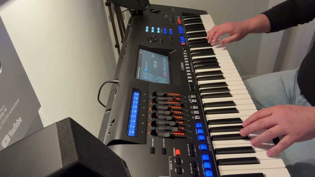 Milli Vanilli cover Jarek M & Yamaha Genos 2