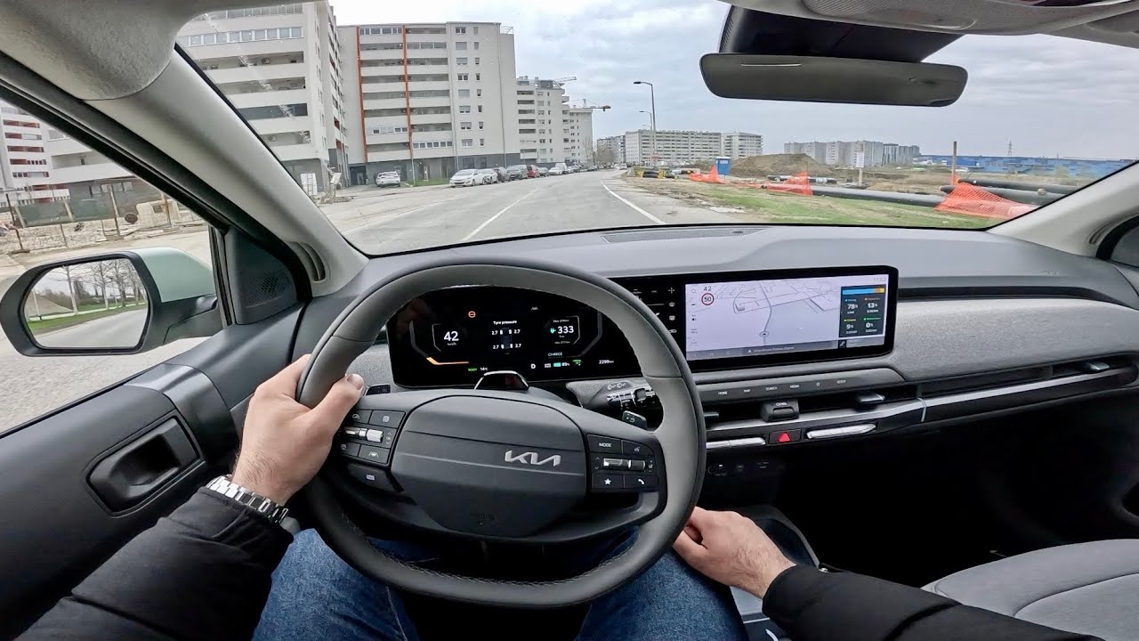 New KIA EV3 2025 - POV test drive (STAR, 58.3 kWh battery, 204 HP)