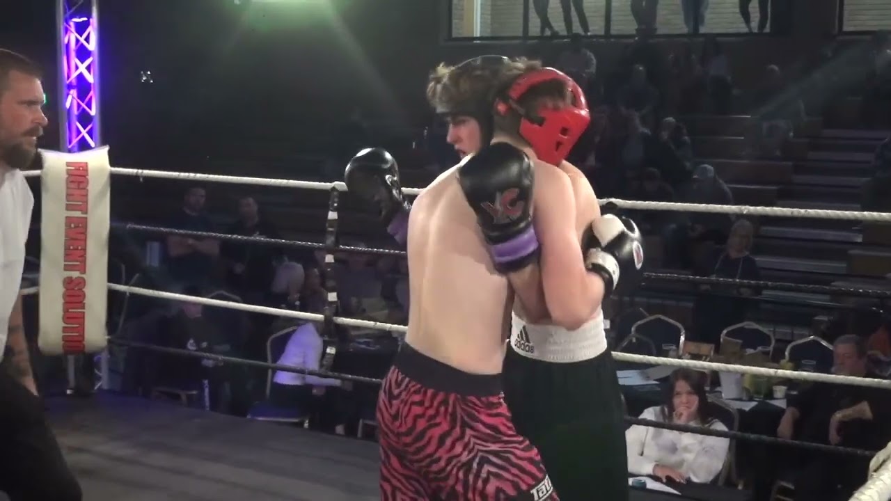 Valhalla Combat Bout 5 Алекскс Норкунас против Теда Робинсона