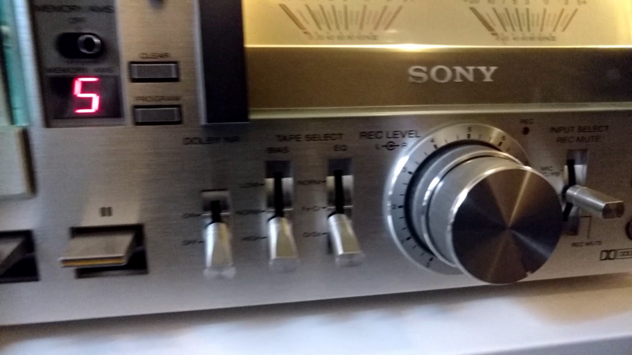 Macintosh Plus 420 on a Sony TC-U5 Stero Cassette Deck 1978