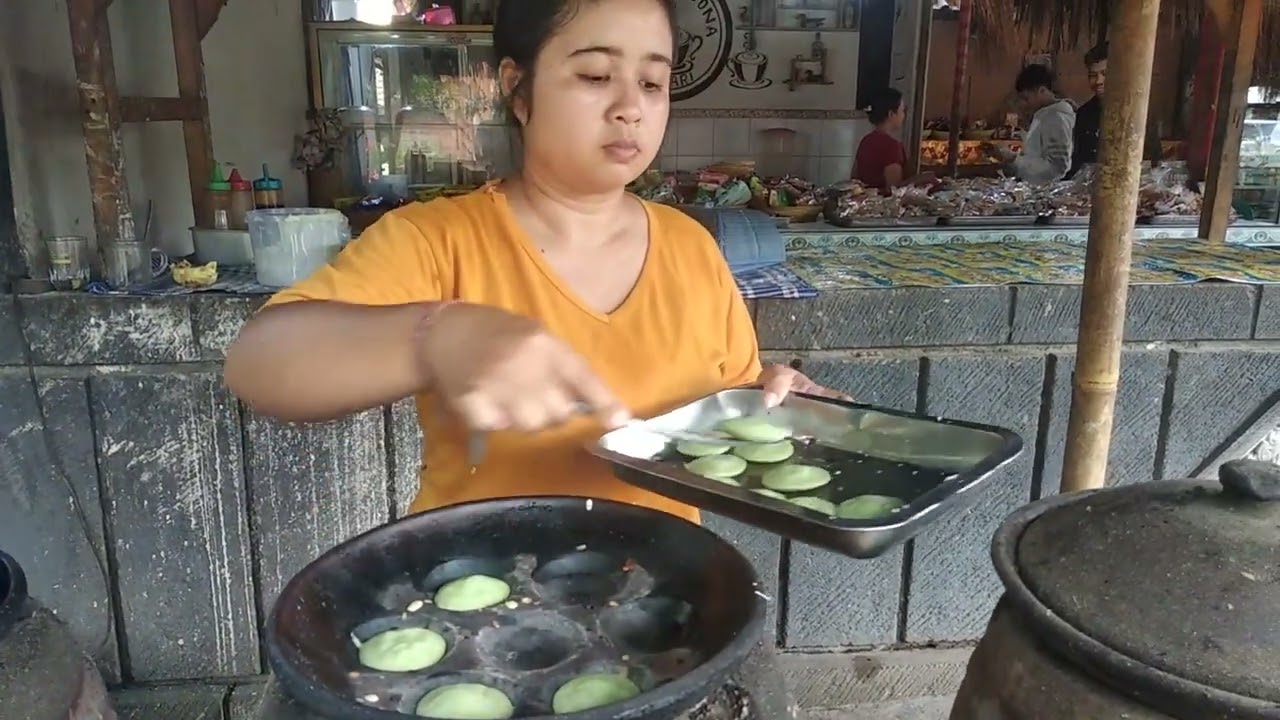 Warung LakLak Dedari (Demen Dadi Rindu) Desa Jelekungkang Taman Bali Bangli. #laklak #bangli #bali