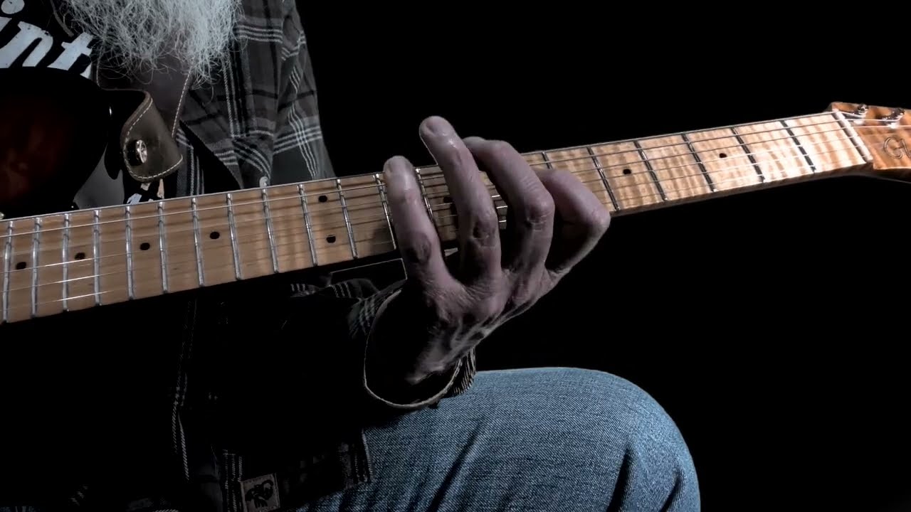 One of the Ways I’ve Learned to Look at the Guitar — The Five Shapes of the Blues (Key of A)