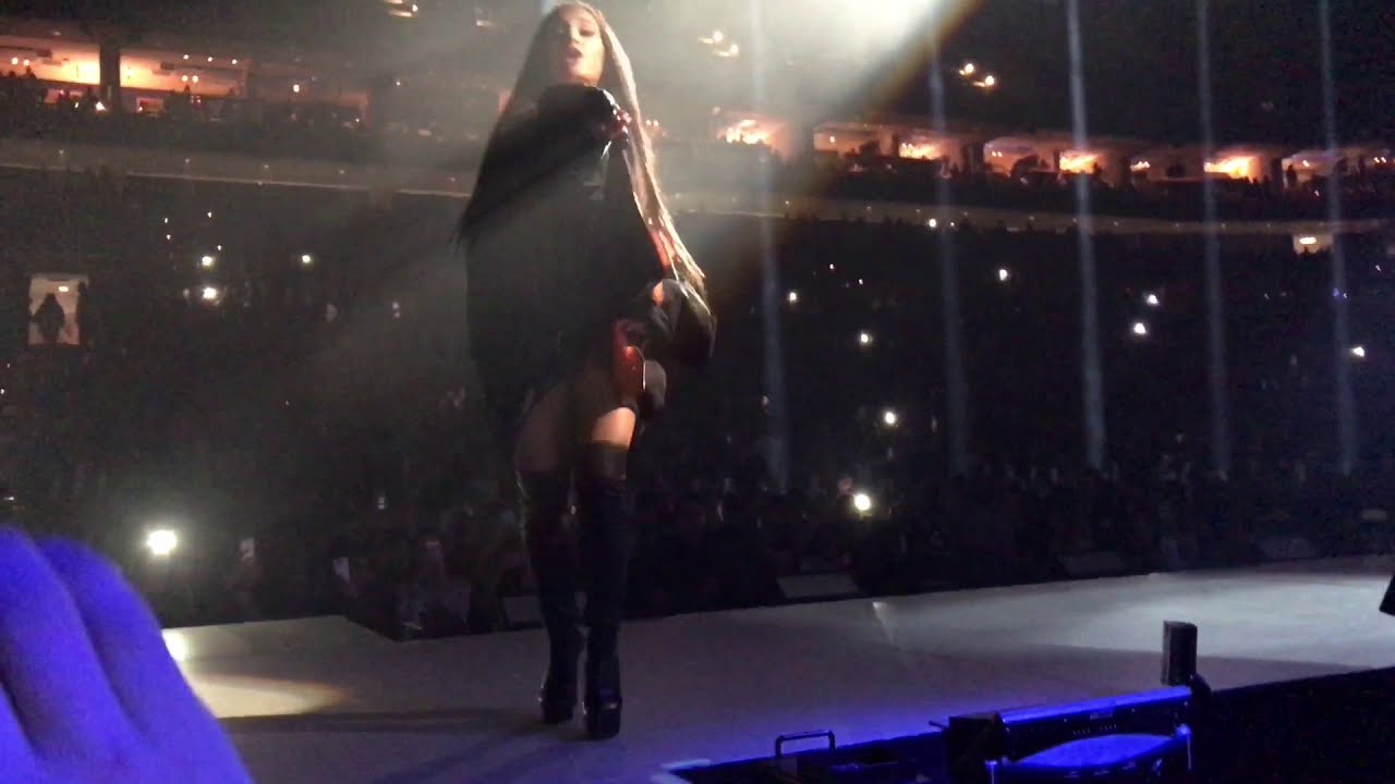 Ariana Grande Dangerous Woman Tour. Buffalo NY HD video1