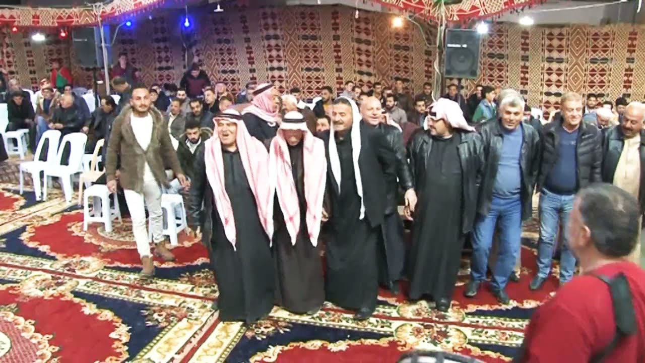 دبكة الشاعر أسامة السمرة من افراح بلدة معضمية القلمون