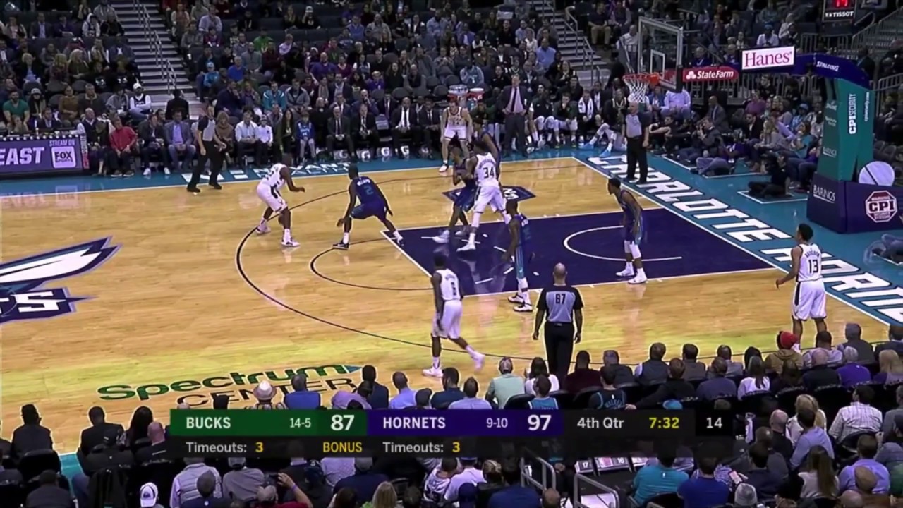 Pat Connaughton's Crazy Putback Dunk vs. Hornets [26.11.18.]