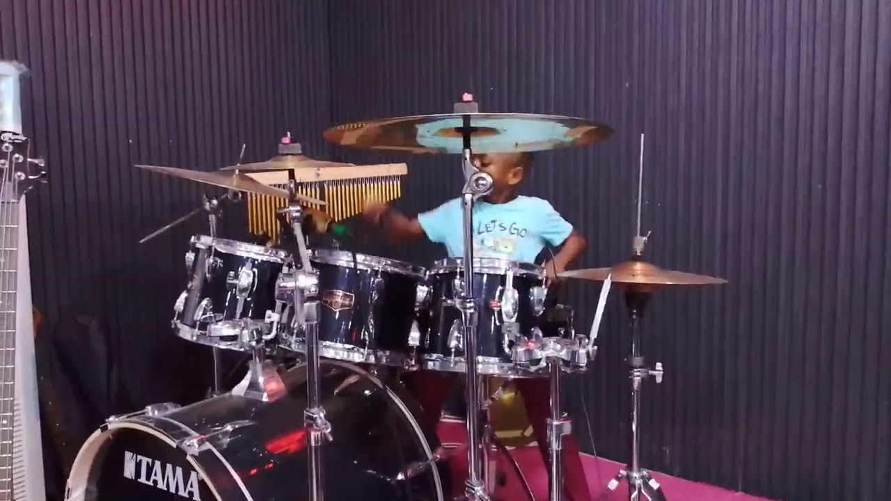 JAY STICKS PLAYING IN MIDWEEK SERVICE @ WINNERS CHAPEL.