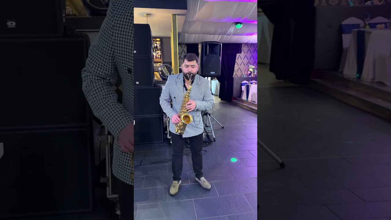 Formația Adrian Aluki 🎷 Live💯  La cumetrie în Italia 🇮🇹 