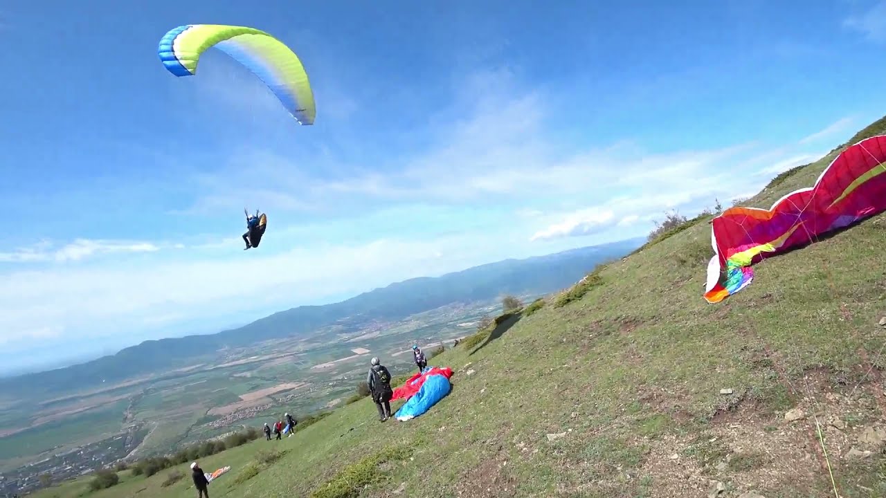 Flying by Paraglider to Pick up my Daughter from Tennis.