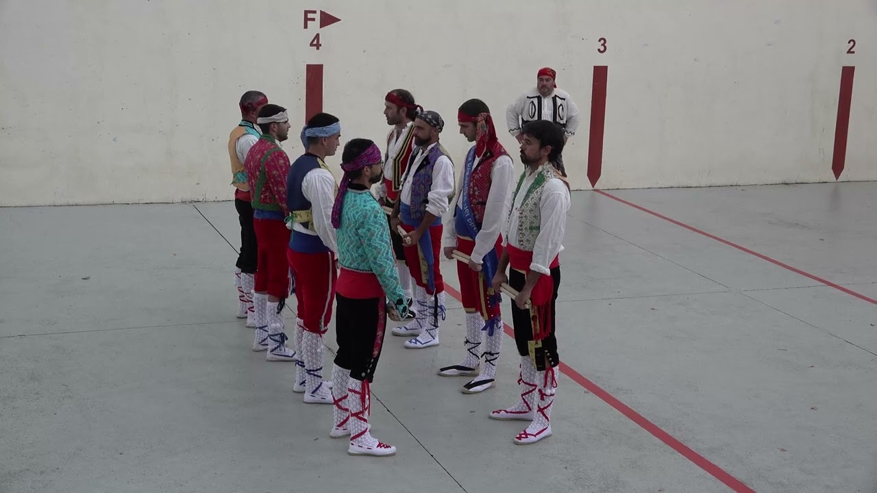 Bailes regionales en Rabanera del Pinar