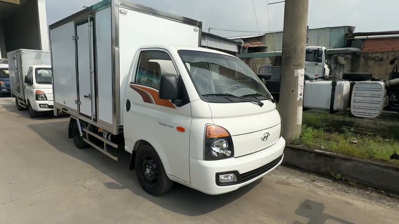 Hyundai New Porter H150 Thùng Kín Composite 2025