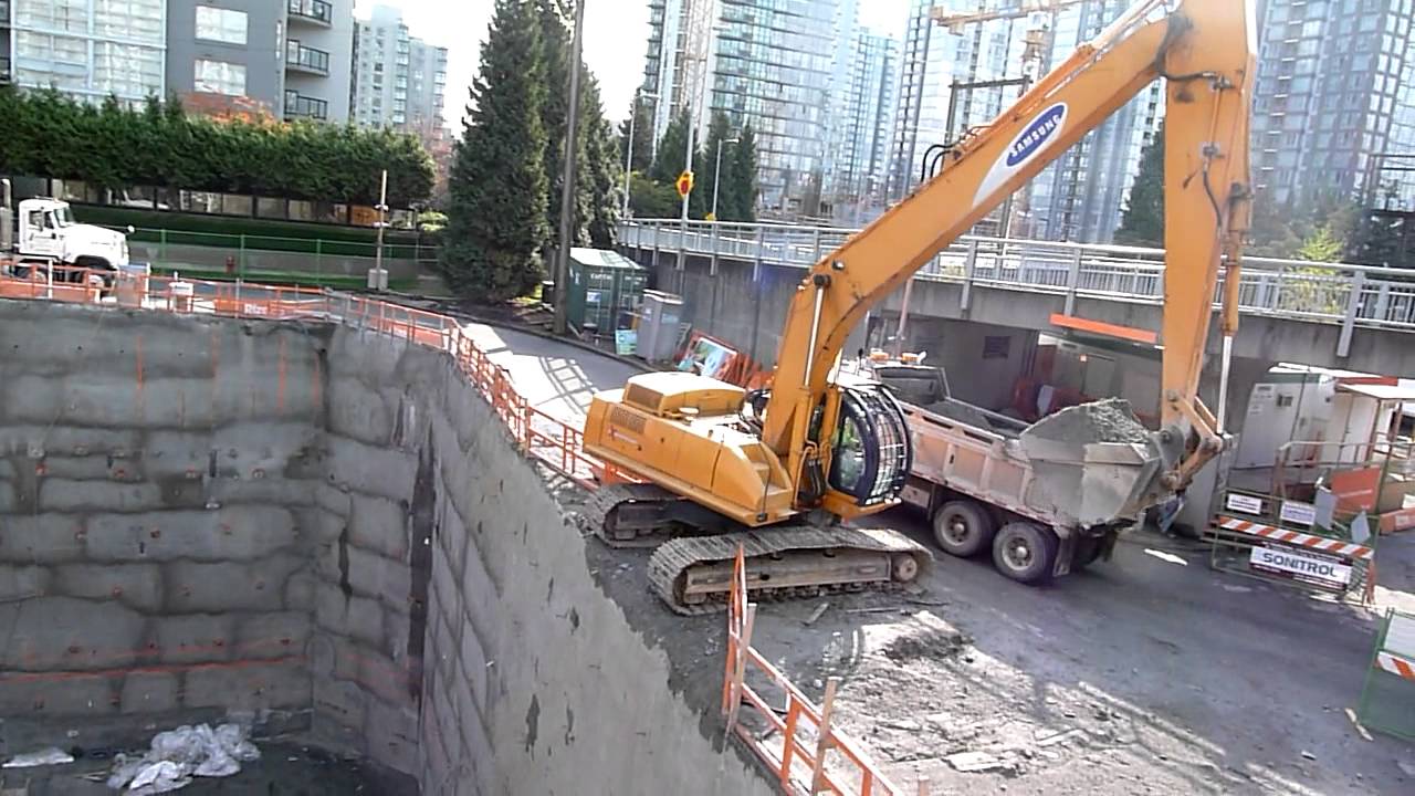 Работа экскаваторов. Amazing excavators work.