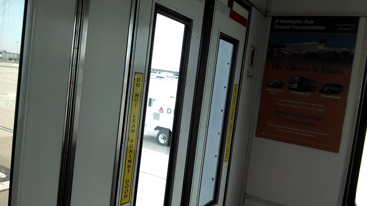 A Ride on a Dulles Airport Mobile Lounge (4/20/2014)