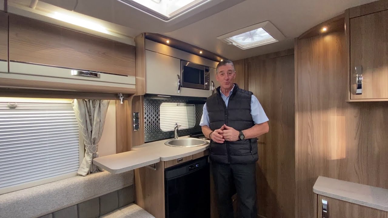 How to use the Dometic fridge - Swift 2021