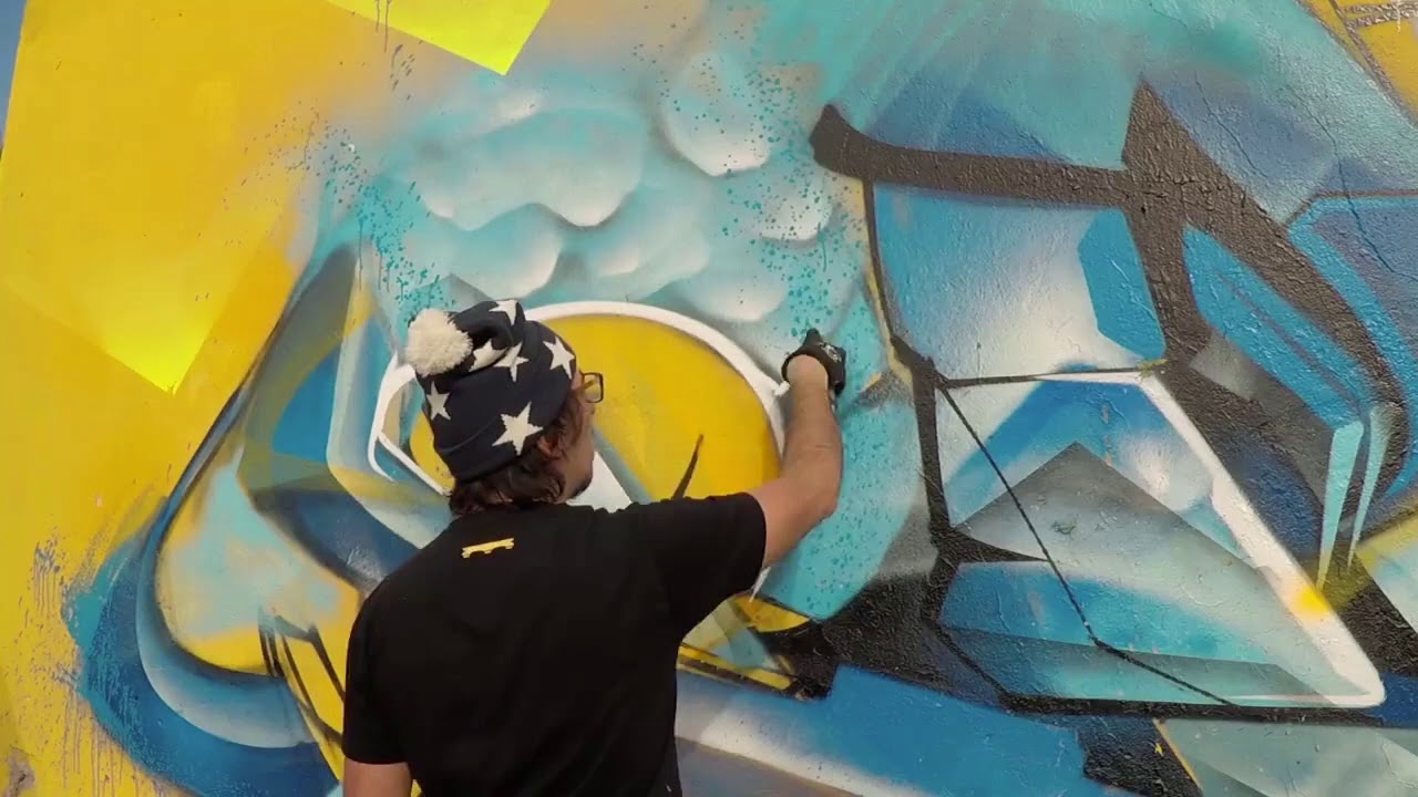 Heliobray x Loopcolors spray