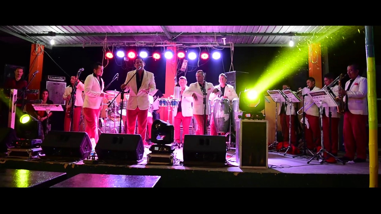 AMIGOS CON DERECHO - Orquesta La Formula Original video 2017