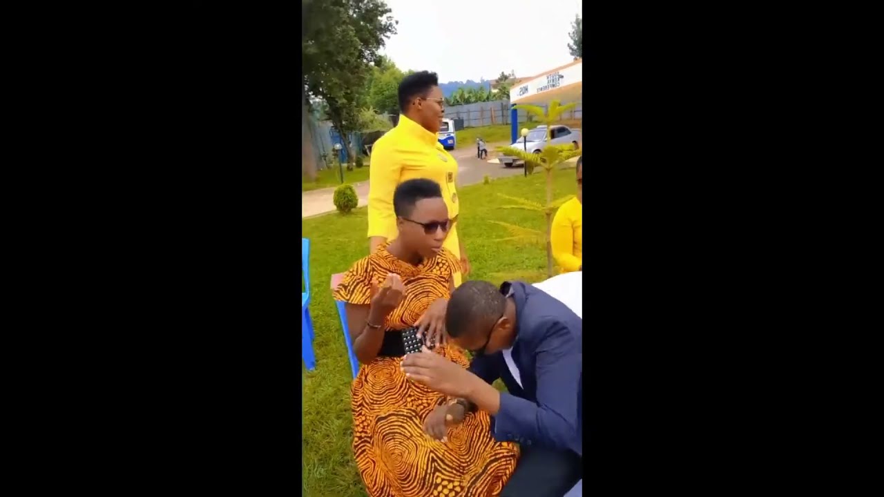 azishar's family showing each other love... beautiful family #subscribe #family #tiktok #couple