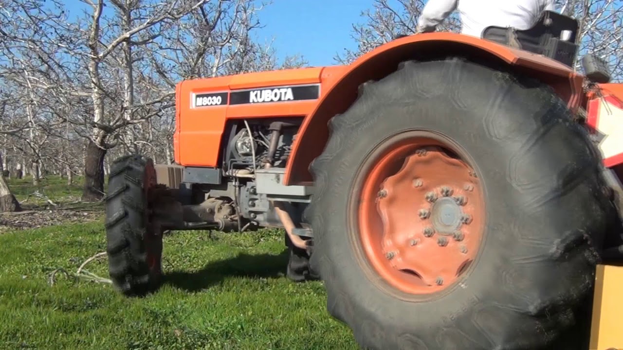 Kubota M8030