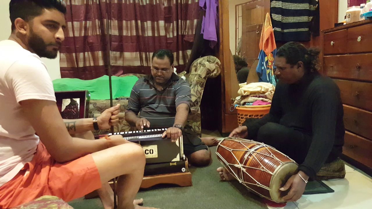 Trinidad classical singing (Thumri) - Ramesh Basdeo