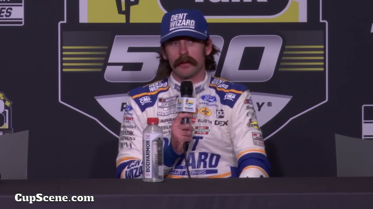 Гонка NASCAR на трассе Phoenix Raceway, март 2026 года: Райан Блейни после гонки.