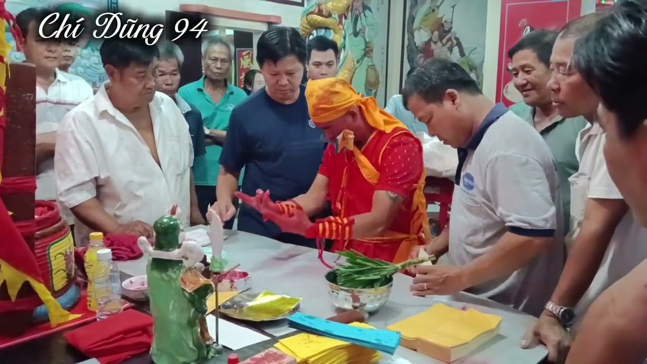 # Lên Xác ông  tại Kim Long Miếu Vĩnh Châu 